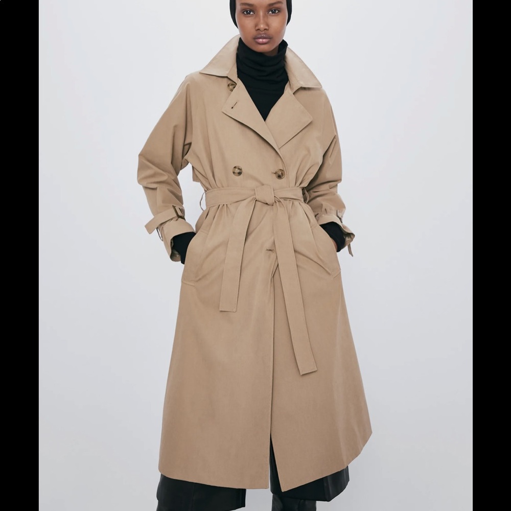 NWT Zara trench coat with belt and front pockets